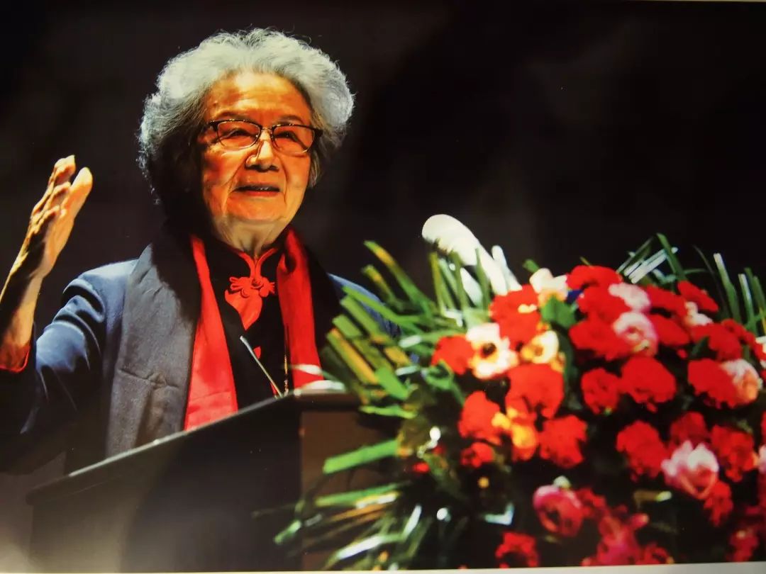 95��Ҷ��Ө��һλ���3586��ġ��͵����족