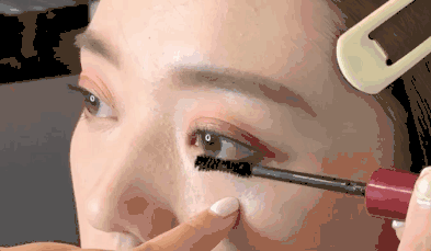 宋祖儿被曝16岁接吻照,前男友的颜值惊呆众人!