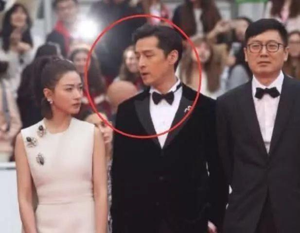 �����������ȴ��ײ������Ӱ���������˴���ٵ���ɫ����ճ������