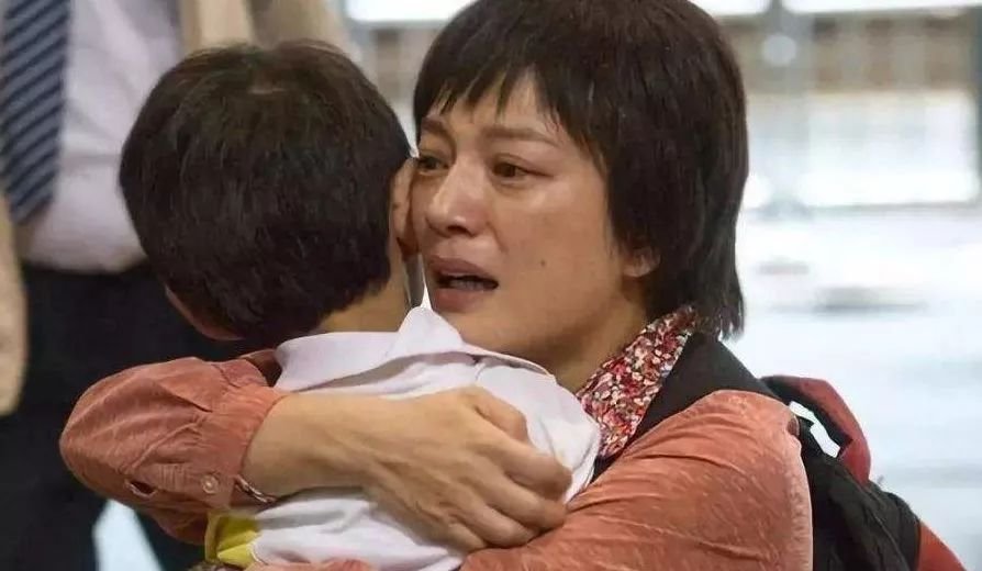 �����������ȴ��ײ������Ӱ���������˴���ٵ���ɫ����ճ������