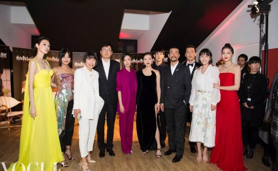 �����������ȴ��ײ������Ӱ���������˴���ٵ���ɫ����ճ������