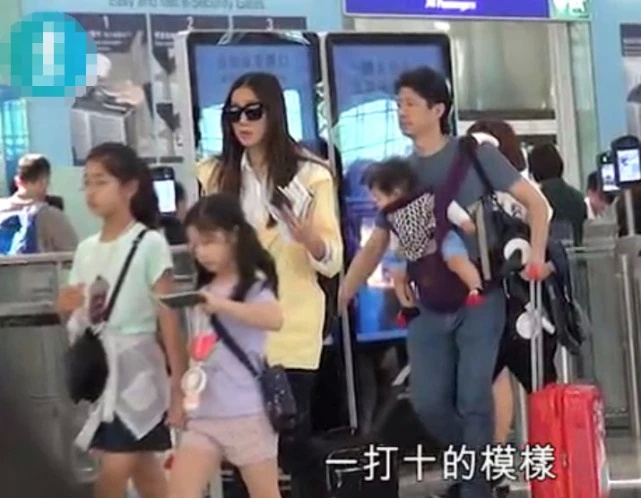 �Ӽ���һ���Ŀ�����������������ò��Ů���з����������չ��޶�