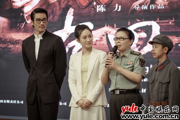 胡兵现场听导演讲话 《古田军号》嘹亮启动全国路演 胡兵收获导演盛赞演技真挚