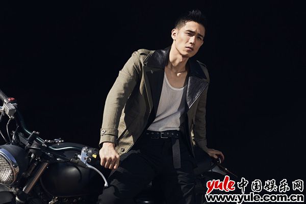 利晴天 网剧《非黑即白》开机 利晴天转型首演“硬汉”