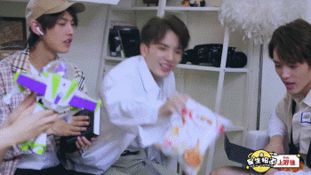 ���ǵ�һ��ϲ�������լ�����Űɣ�