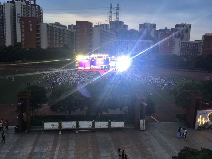 802e31b8ly1g41oxbzgzpj21n918gdss