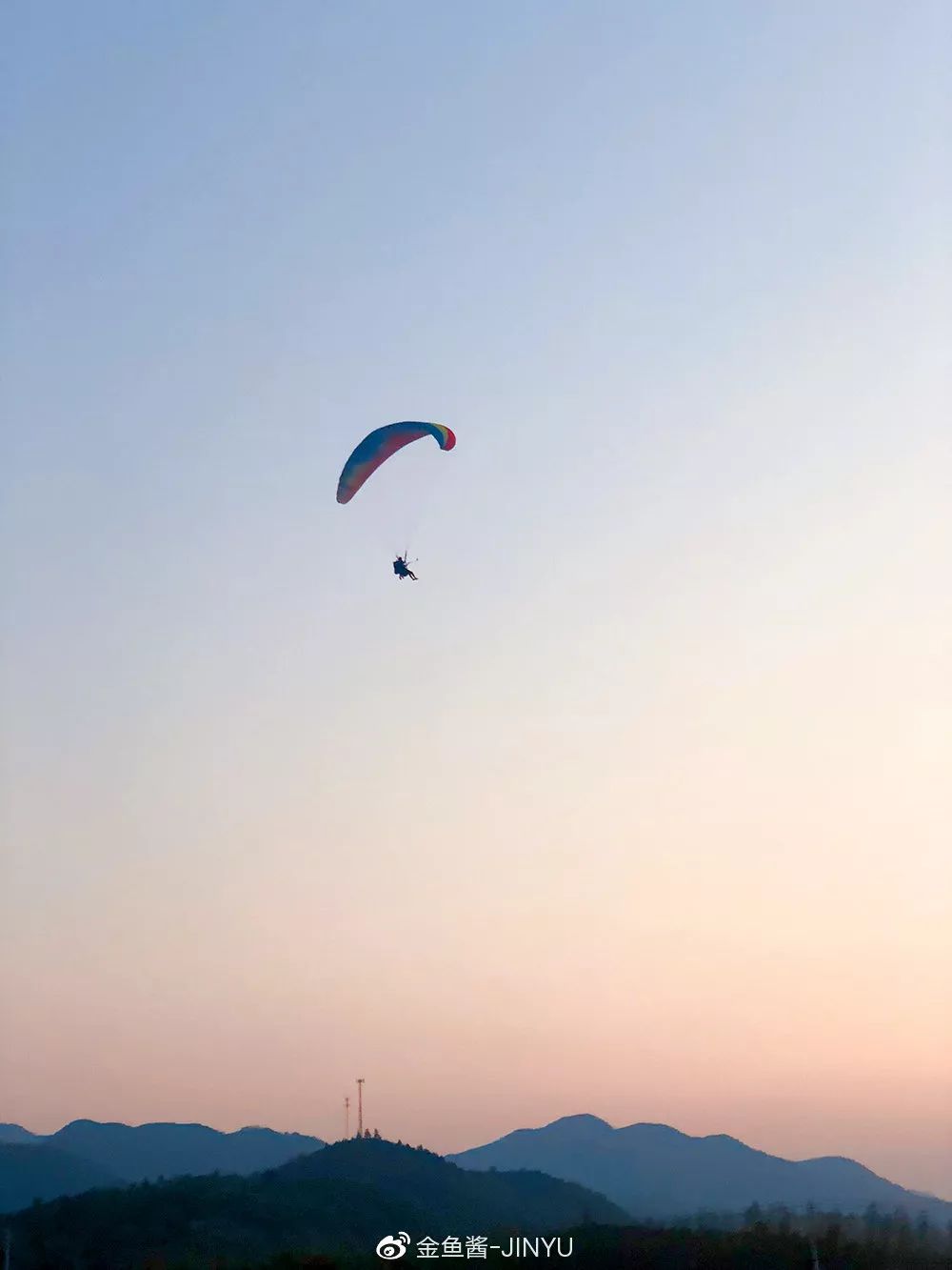 �ɷ��뿪�ĵ�105�죬��д�����ӵ��ſ��������ˣ�����һ����������֪�����ƺ���