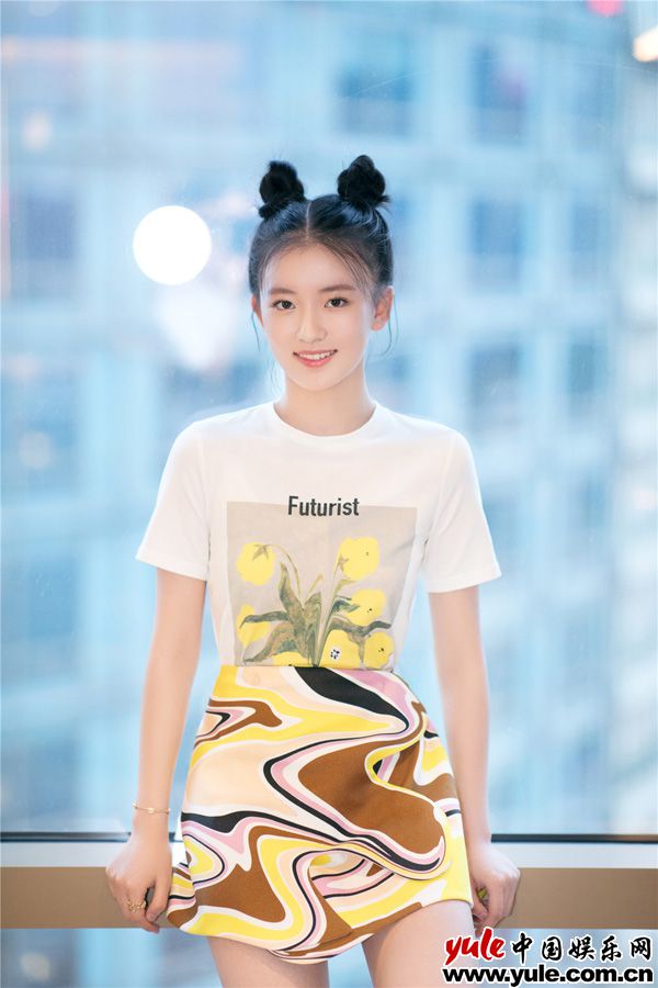 林辰涵娇俏可爱 《征途》定档发布会 “金刚小妹”林辰涵娇俏亮相