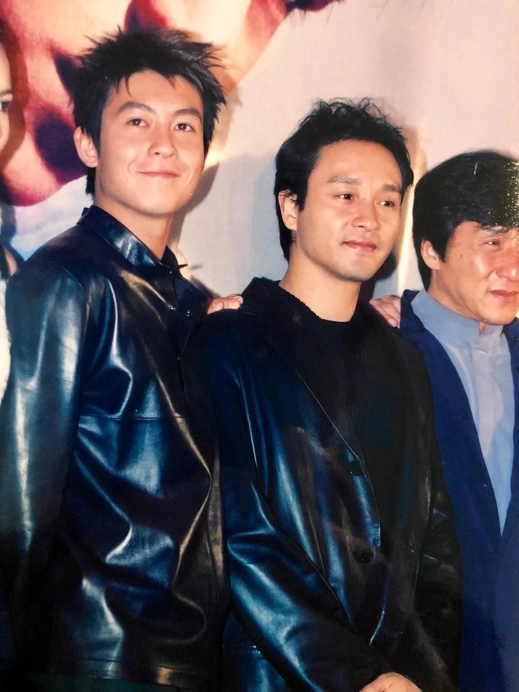 �¹�ϣɹ�Ź�����ǰ��Ƭ �޸��Ϊ�����桱