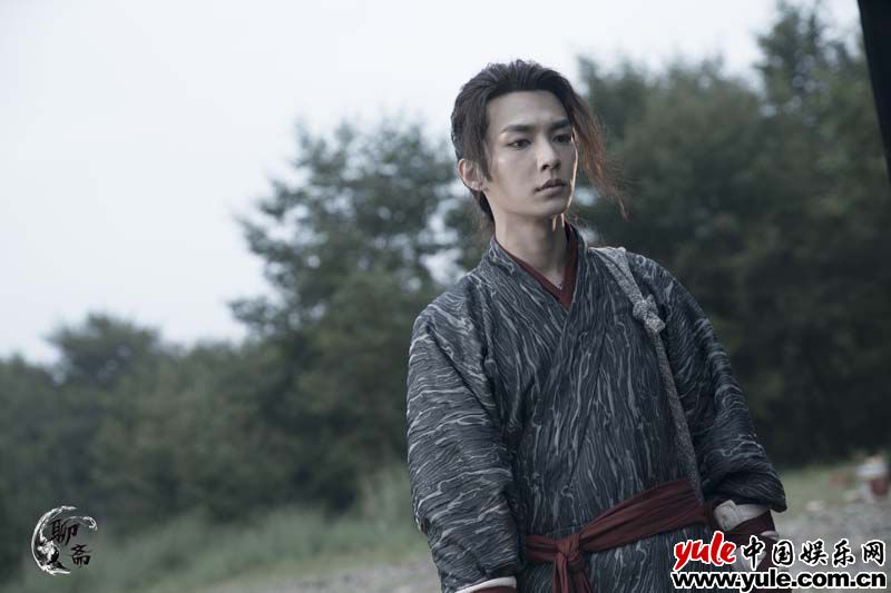 炎亚纶《巩仙》首次古装扮相 惊艳绝美挑战当武侠