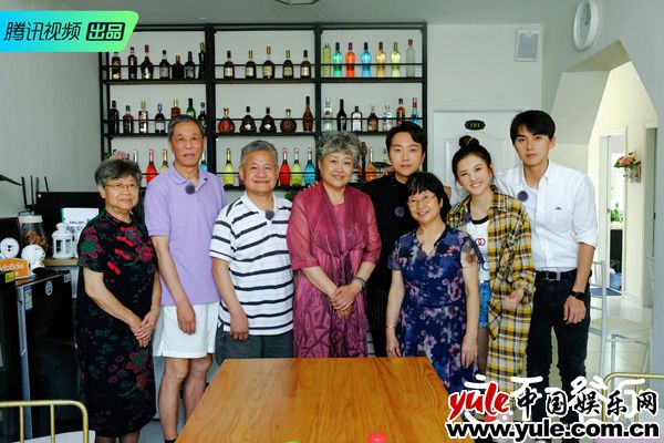 忘不了家族合照 《忘不了餐厅》艾福杰尼陈赫被辣椒辣到怀疑人生