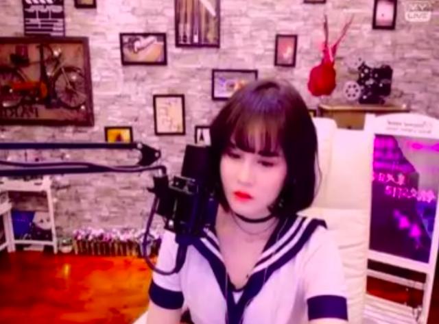 �Ա�ɽŮ��������б��ڻ����ų��󣬱��������ֱ��׺�������