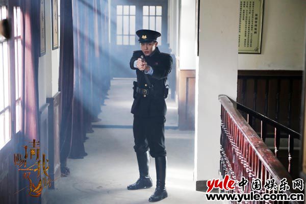 炎亚纶饰正义使者龙天羽 《请赐我一双翅膀》鞠婧祎蒙冤入狱 炎亚纶奔走寻找真相