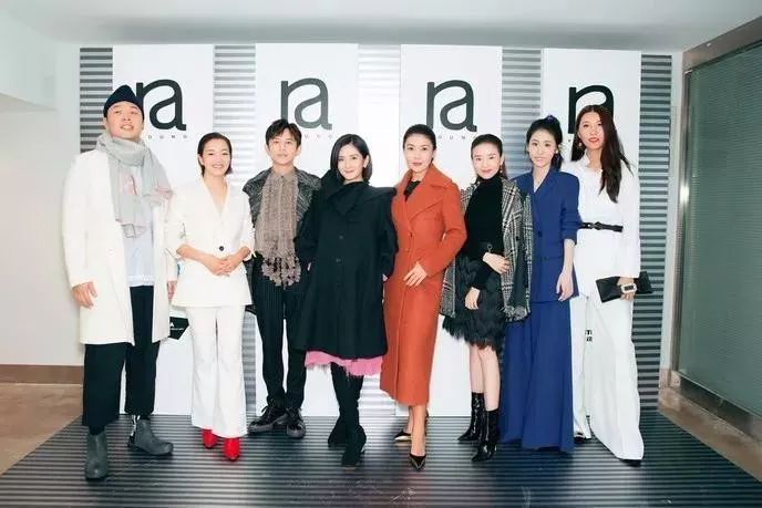 л�ȵ����˺����֣����Ǹ�����ͷ��ɵ��㡭