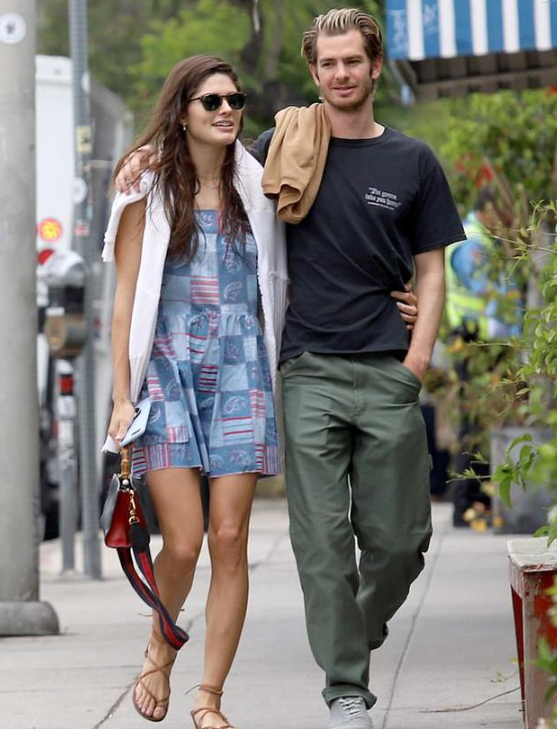 安德鲁加菲尔德新恋情疑曝光 被拍与25岁模特亲密出街