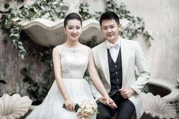 ӡС���������ع⣬Ů���������������˵���ӵ��