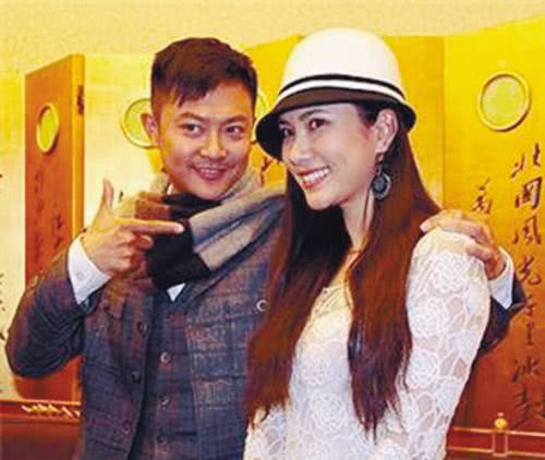 ӡС���������ع⣬Ů���������������˵���ӵ��