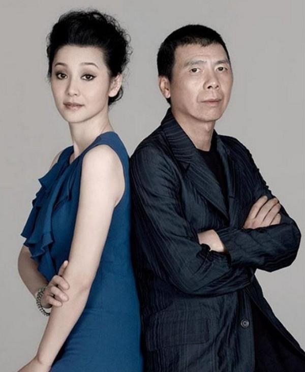 �����������μ�ƿ����ս��̧ͷ�����Ա��²�ײ���췫