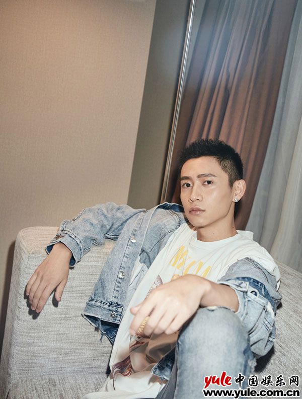 魏晨寸头演绎潮酷型男1 魏晨寸头演绎潮酷型男 新电影《深夜食堂》即将暖愈上映
